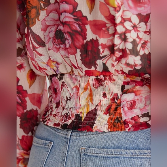 NWOT Express Pink Floral V-Neck Long Sleeve Faux Wrap Pleated Waist Top, XS - Picture 4 of 11